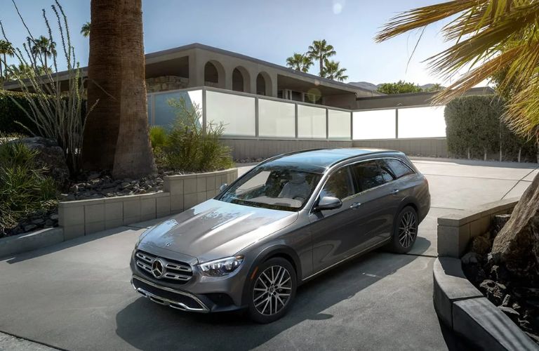 E 450 4MATIC All-Terrain in Selenite Grey